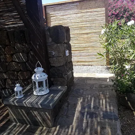 Apartment Dammuso Surya Il Cappero Monolocale Pantelleria