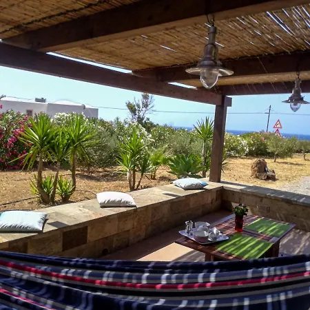 Dammuso Surya Il Cappero Monolocale Pantelleria